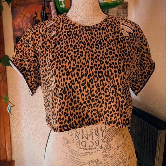 Leopard Y2k Indie Sleaze Trashy Distressed Crop Top - Picture 1 of 5